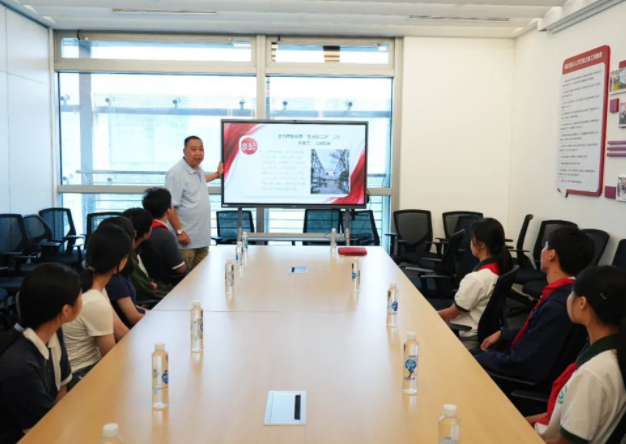 家校社心思干涉机制以减轻学生突发心思危机带来的损害和损失 家校社心思干涉机制以减轻学生突发心思危机带来的损害和损失